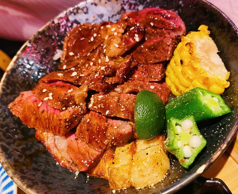 [台北日式]信義區市府站「大河屋 燒肉丼 串燒」無限再訪3訪每次都好滿意的平價日料/各種划算串燒便宜加價購/東西美味價格合理菜色多樣/附菜單