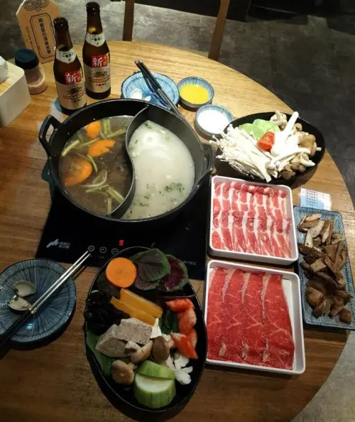 和牛配一番搾爽爽吃到飽-台南饌和牛大遠百公園店