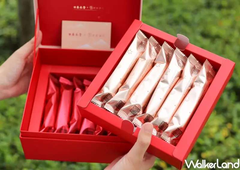 青鳥旅行X春水堂「青揚春盛 聯名蛋捲禮盒」 / WalkerLand窩客島提供 未經許可，不得轉載