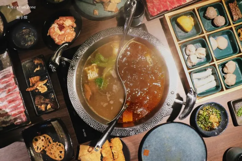 【麻辣火鍋吃到飽】涮辛酸》新開幕！和牛等高級食材爽吃，藝人邵庭餐廳｜大安區・六張犁、科技大樓美食推薦