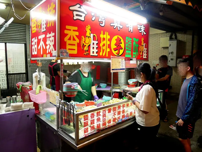 逢甲在地人才知道的炸物店，躲在巷子裡營業到凌晨-台灣真有味