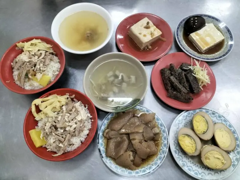 鳳梨鼠薯也推薦的美味-嘉義呆獅雞肉飯