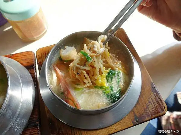 閒情鍋燒意麵/美食窩客 姑菇小姐!!吃喝玩樂流浪去!! 提供
