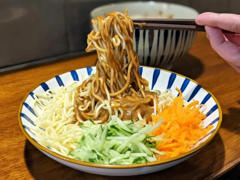 今日子涼面｜復古清新風格的暖心烏龍麵！藏在黃石市場旁的文青涼麵！板橋小吃推薦、板橋涼麵推薦、板橋滷味推薦、板橋烏龍麵推薦