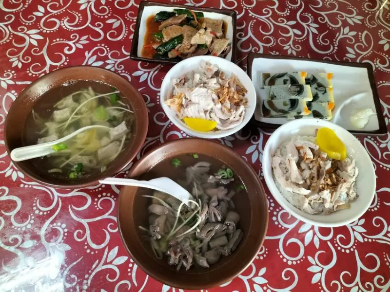 嘉義人的心頭好-嘉義阿宏師火雞肉飯