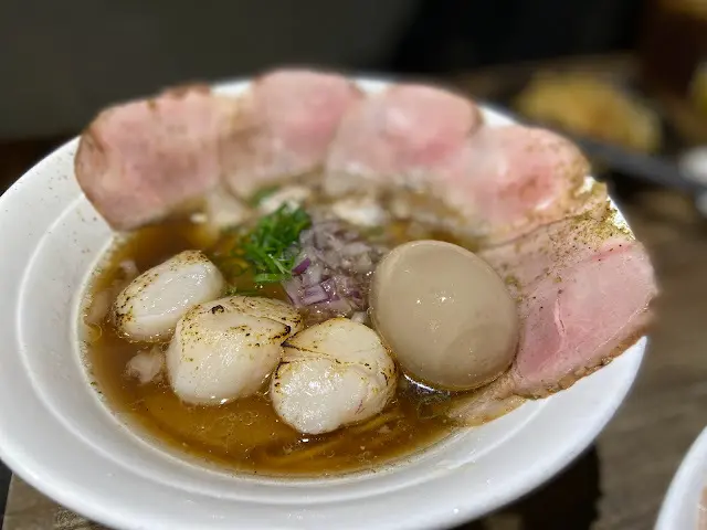 墨洋拉麵 @ 公館 貝系醬油拉麵，可免費無限加麵！