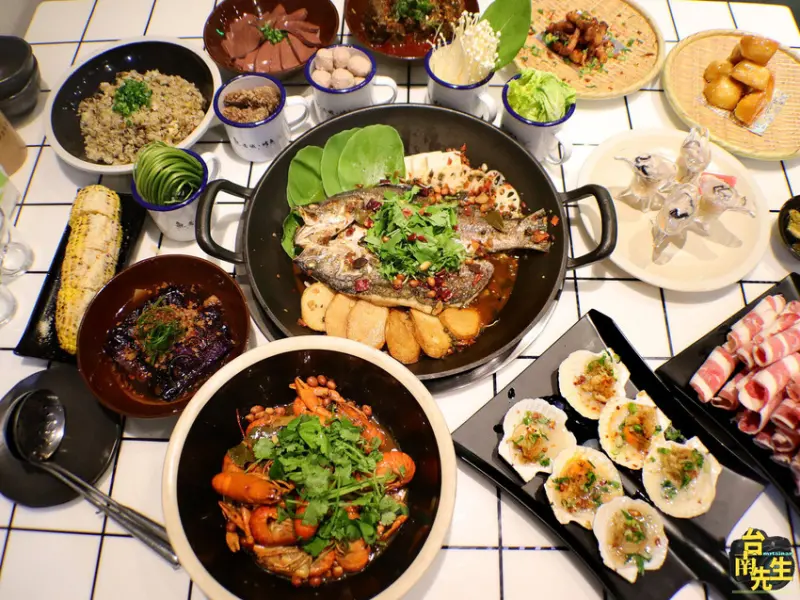 台南重慶烤魚／湘菜川菜江湖菜正宗道地／15種香料手炒鍋底／麻辣鮮香燙一次滿足／各式燒烤涼菜／入夜聚餐新選擇／台南壽星優惠