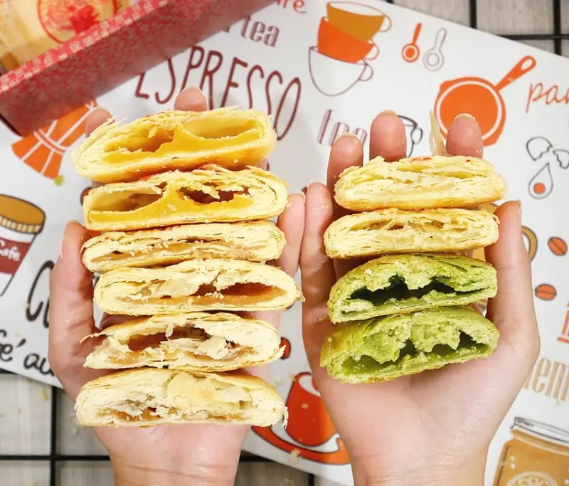 竟然有抹茶口味的太陽餅，濃香的抹茶酥皮結合香甜內餡超美味，送禮送出新意
