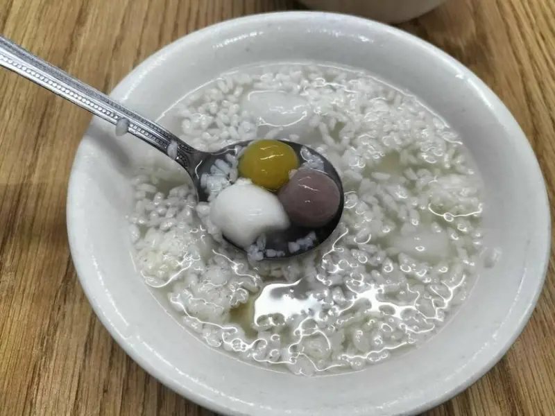 天冷就該來一碗酒釀湯圓-嘉義劉湯圓甜酒釀燒冷冰