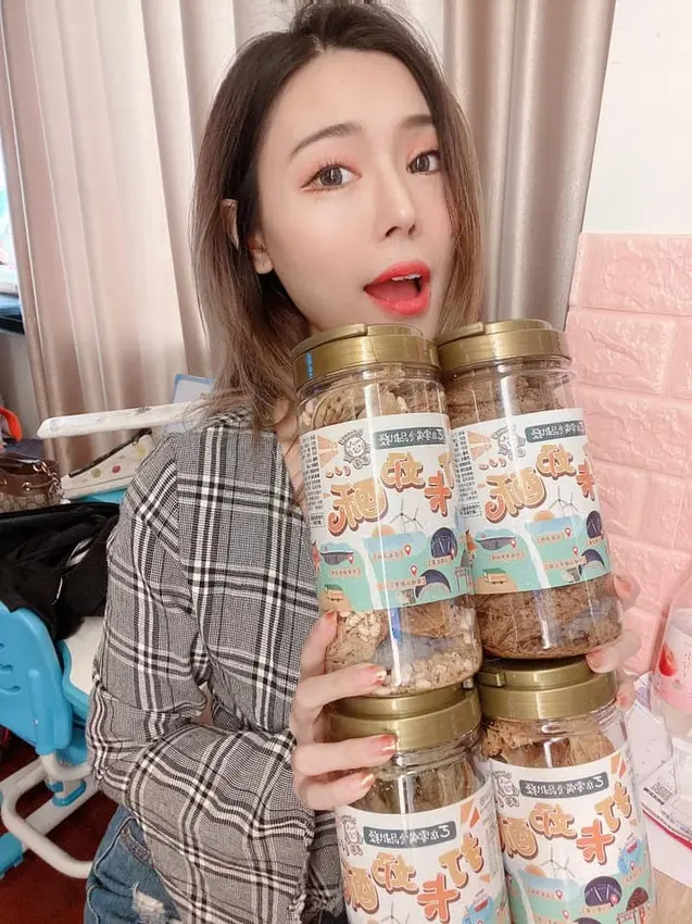 配強勢上檔台劇、韓劇的最佳拍檔！就是台中人氣第一宅配美食「打卡奶酥」！