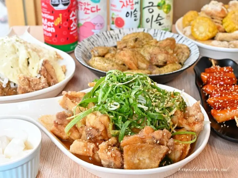 韓雞Bar｜台中人氣韓式炸雞店再開分店，不必出國也能吃到正宗韓式炸雞，超多口味任你選，還有小朋友最愛的烏龜玉米炸雞，一中美食、中國醫美食推薦～