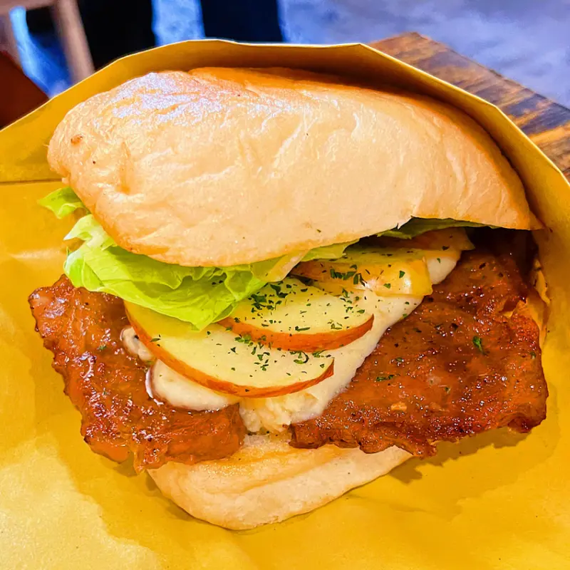 [台北早午餐]淡水區淡水站「初双双早午餐 Brunch & Caf'e」生意超好的吃爽爽豐盛早午餐/價格親民食物乾淨美味/(附菜單)