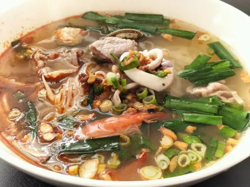 天氣熱就是要吃開胃的酸辣河粉-嘉義吳鳳小吃