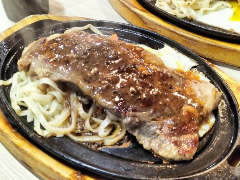 就愛這味料多夠濃的濃湯-嘉義孫東寶牛排中山店