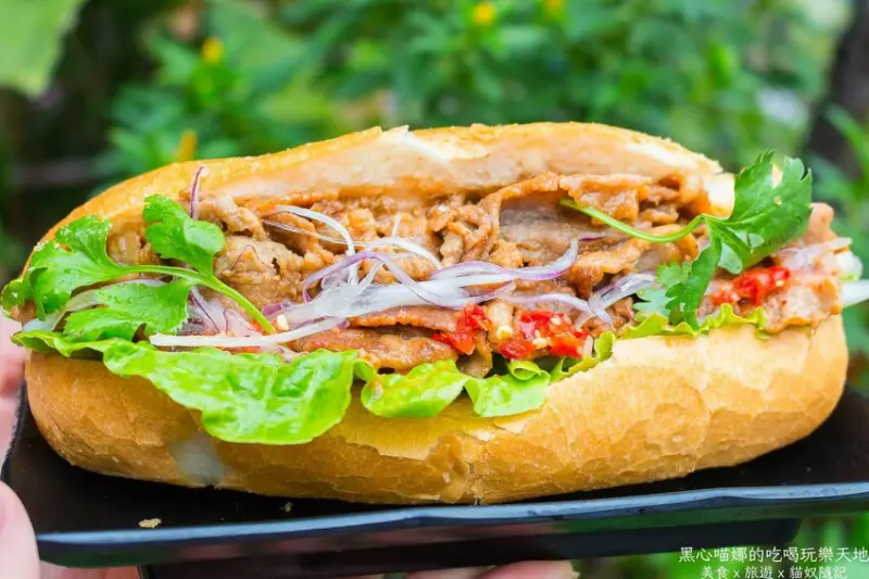 高雄鼓山︱榛美味海鮮粥鍋燒意麵　小巷裡的香醇椰奶越式鍋燒麵，料多味豐燒肉法國麵包，溫暖宵夜新選擇！