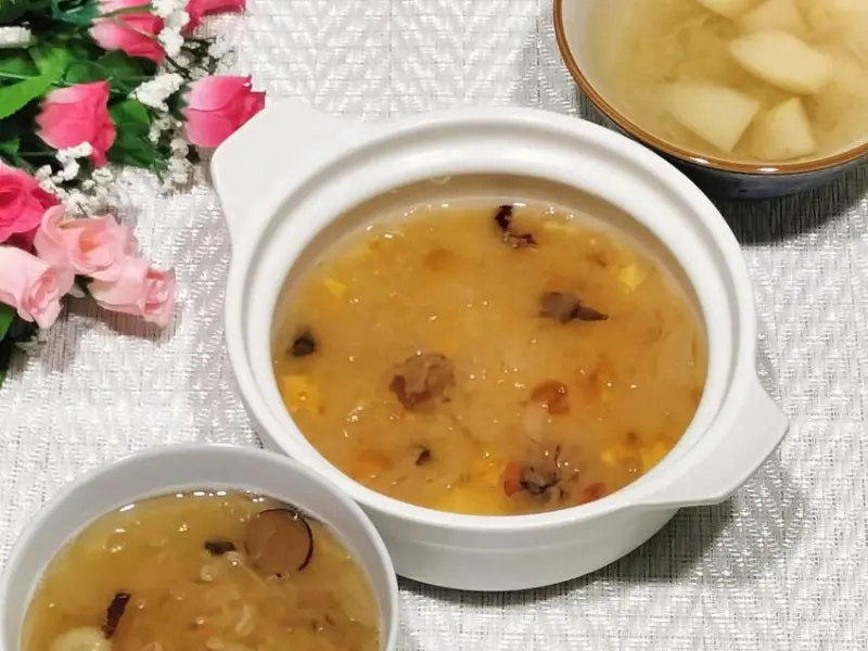 為您奉上一碗升級版銀耳甜湯-奉湯台中湯品專賣店