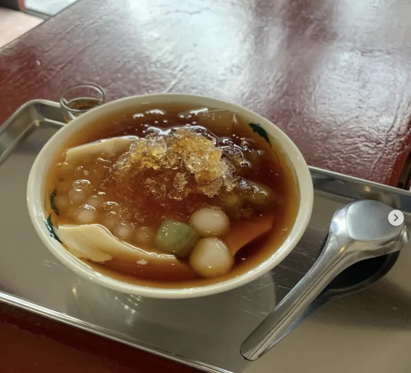 【苗栗美食】老宅文青豆花店，隱身在巷弄裡，配料精緻超用心，湯圓必點