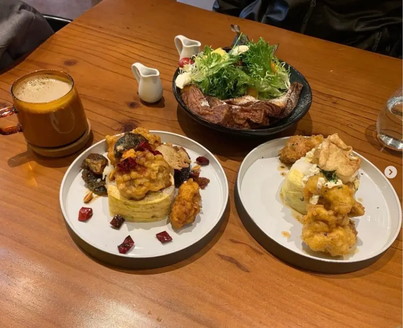 【台中美食】三顆蛋厚蛋燒專門店，特色早午餐，玉子燒飯糰融合各國經典料理，法式吐司也好厲害