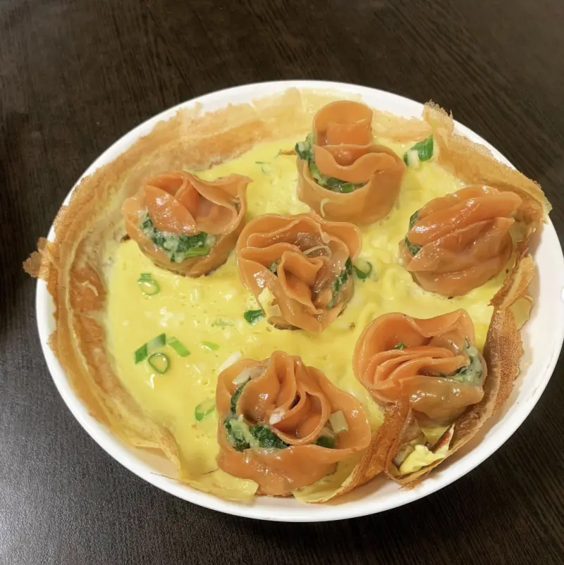 【苗栗美食】呱呱水餃麵食館，超美玫瑰花煎餃，一層層餃皮Q彈有嚼勁