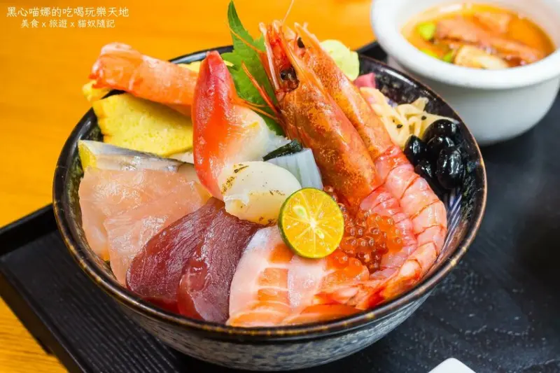 高雄苓雅︱全心丼飯專賣　平價份量大、太膨湃到看不到飯的好吃丼飯，吃這間要預約！