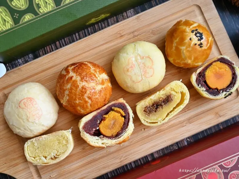 裕珍馨｜中秋送禮推薦！傳承50年的好味道，不只奶油酥餅，綠豆椪、蛋黃酥也好吃，甜而不膩，深受長輩們喜愛～