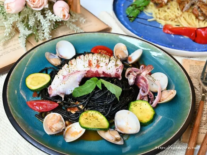 Listening67 林森67｜隱藏在繁華都市裡的森林系餐廳，獨立玻璃屋包廂，七夕情人節浪漫約會首選！