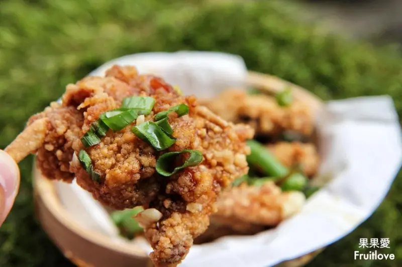 阿娘喂 ! 雞排比臉還大，照燒三角骨真是意猶未盡