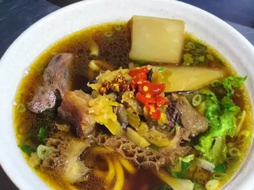 宵夜場的首選-嘉義文化路圓環葉記牛肉麵