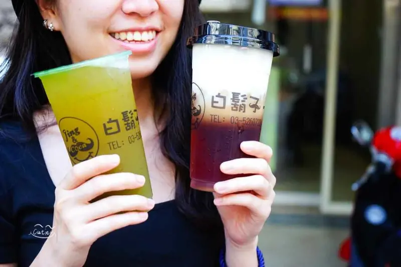 新竹『白鬍子奶蓋職人』城隍廟北門街必喝手搖！奶蓋控的摯愛 - Cutier吃飯中.