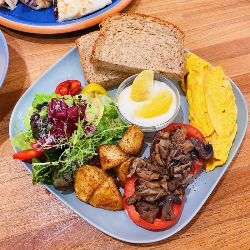 [新竹早午餐]新竹東區竹北「斑馬騷莎美義餐廳 」CP值高高又耐吃的澎湃早午餐/墨西哥烤餅料多好好食/早午餐豐富又多配料(附菜單)