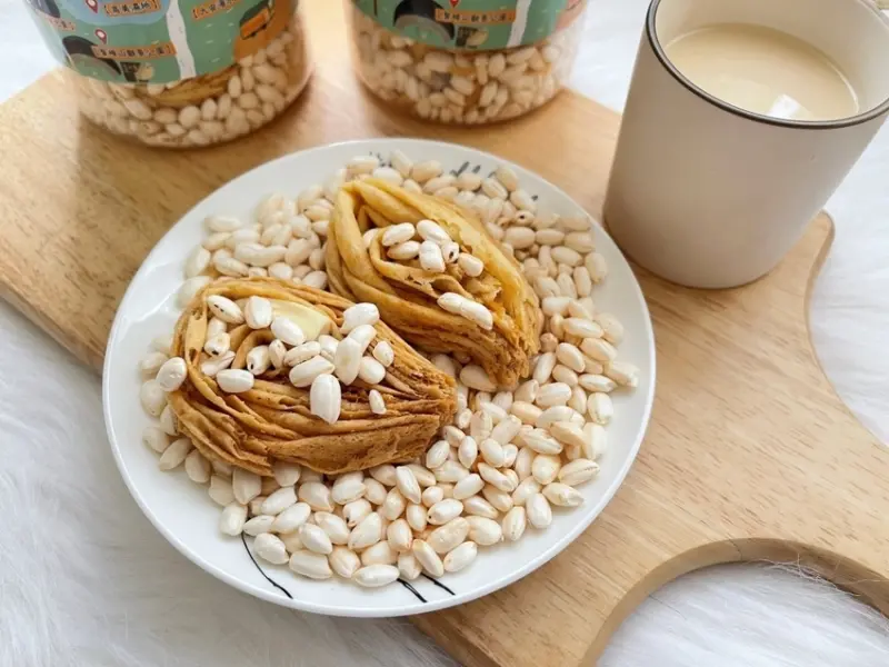 8字型蛋捲已退流行？打卡造型的包餡蛋捲更吸睛！