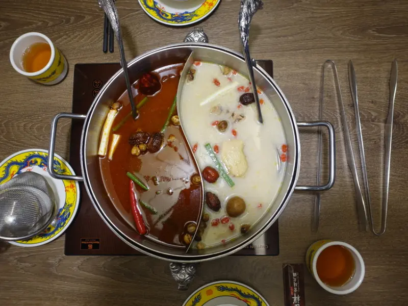 桃園|藝文特區|火鍋| 藝文一級戰區內快閃吃到飽 - 問鼎 皇上吉祥 宮廷火鍋