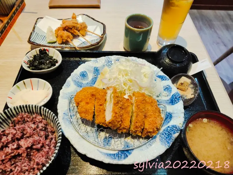 台北京站，杏子豬排，柚子椒鹽豬排