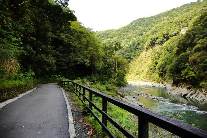  新北人氣瀑布：內洞國家森林公園觀瀑步道/ WalkerLand窩客島整理提供 未經許可不可轉載