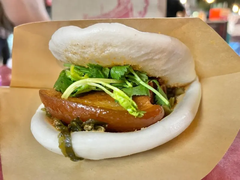 【台北萬華美食】源芳刈包，2022台北米其林必比登推薦，肥瘦肉適中大推綜合湯，華西街夜市必吃