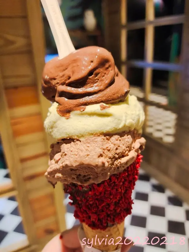 venchi冰淇淋$250/義大利巧克力品牌