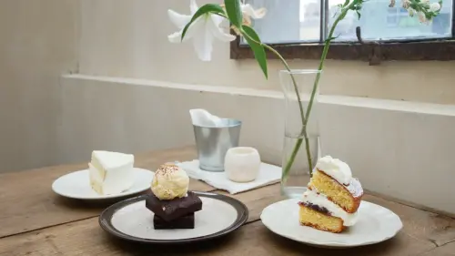 Cover Cafe-近新竹大遠百，一樓是服飾店的超美咖啡廳!!! 強烈建議先用訂位系統✌🏻 *咖啡/飲品/自製甜點