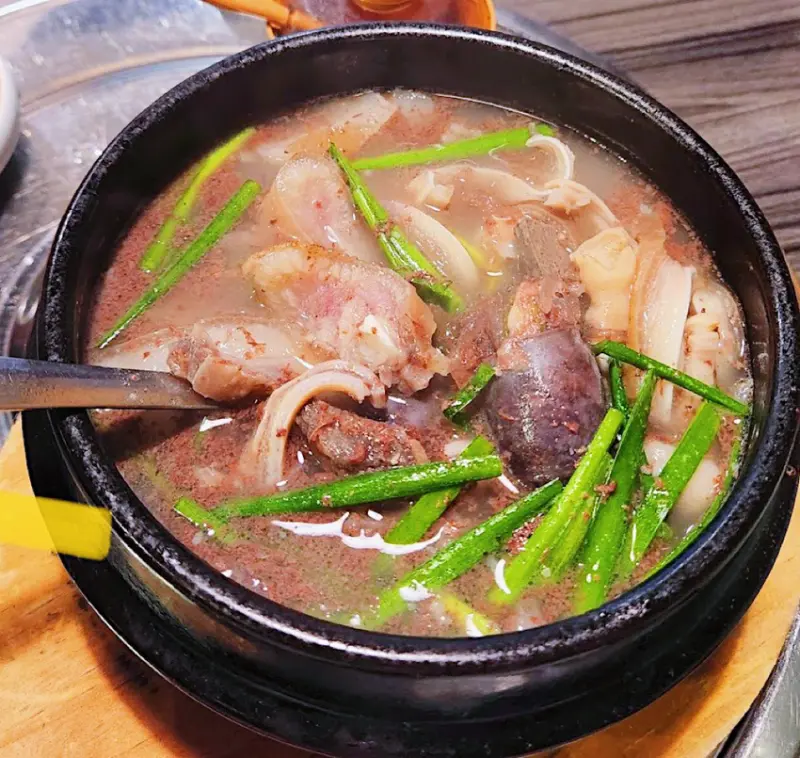 [台北韓式]內湖區西湖站「水剌韓式料理」名不虛傳韓式獨家餐點初嘗試就超滿意/小菜精彩各色各味/餐點多元又特別/外帶內用都用心又美味附菜單