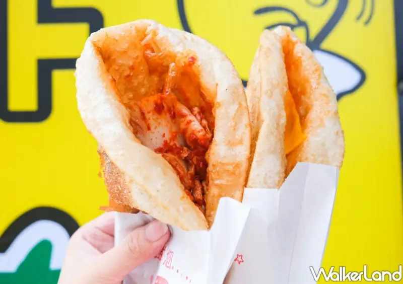 ▲「北投炸蛋蔥油餅」多種口味任選，最便宜50元就有 / WalkerLand窩客島 鄭雅之 拍攝