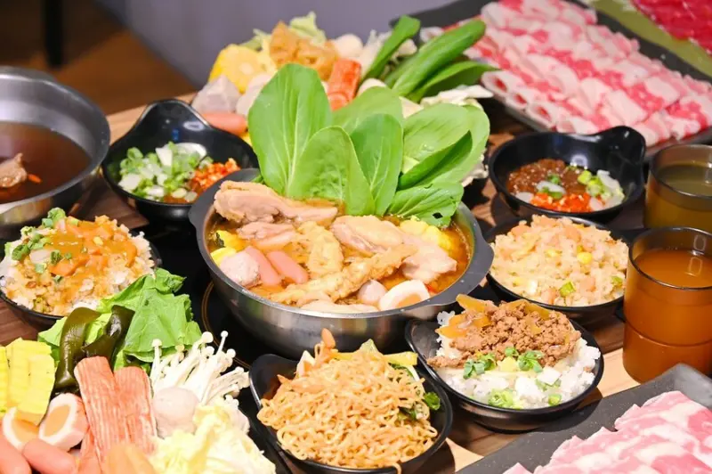 台中火鍋吃到飽宵夜+10元肉量加雙倍 自助蔬食吧 飲料 炒泡麵無限吃到飽_築崎相撲鍋物