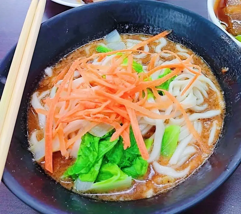 [台北小吃]板橋新埔站「大東北牛肉麵水餃」勁道又平價的各式北方好麵/餡料豐富又鮮美的好吃水餃/生意超好/附菜單