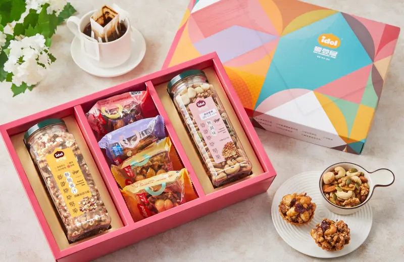 這樣送禮超窩心，不NG的送禮秘技看這裡！過年送禮推薦：長輩、伴侶、客戶過年送禮推薦禮盒一次看。