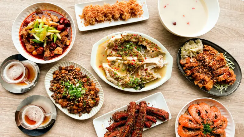 【獨家】1010湘年菜搶先開箱！新春限定福運鮮蝦捲、招牌神仙孜然肋排骨等，8道湘味年菜加碼贈新春食尚保溫提袋＆超過千元開運紅包（內附價位、菜單）