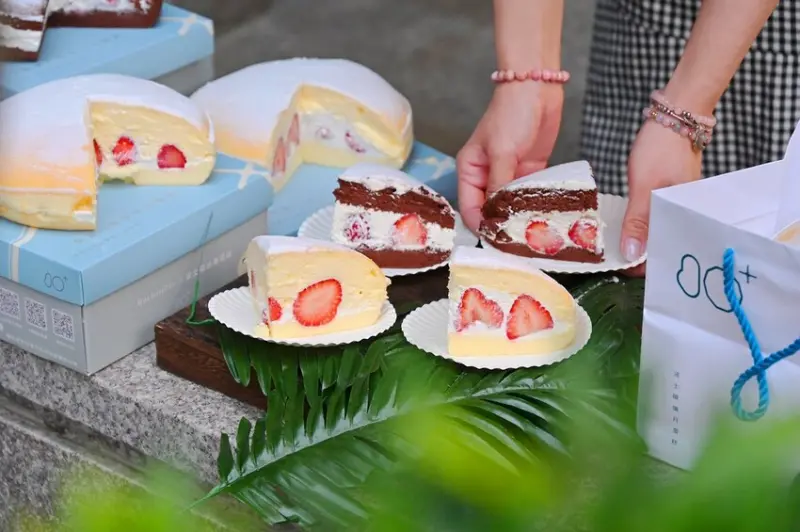 塞滿12顆大草莓波士頓派預約搶手中 彌月蛋糕65折有夠划算_根號拾手作波士頓派