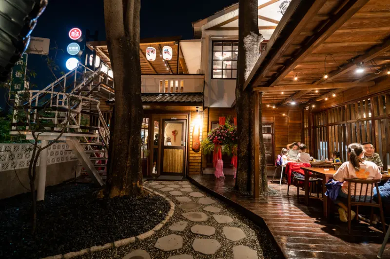 阿新筆記| 虎川千代居酒屋| 台中老宅居酒屋在進化，整棟日式建築讓你直接飛到日本～