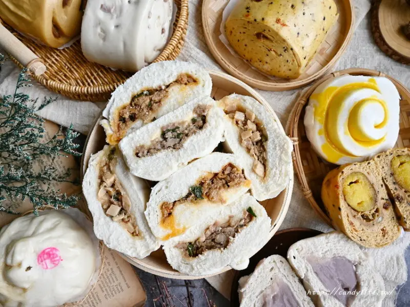 東興包子舖｜台中饅頭包子推薦，選用鼎泰豐同等級麵粉，近30種口味，早上六點開賣，常常開賣兩小時就賣完，想吃建議早點來！