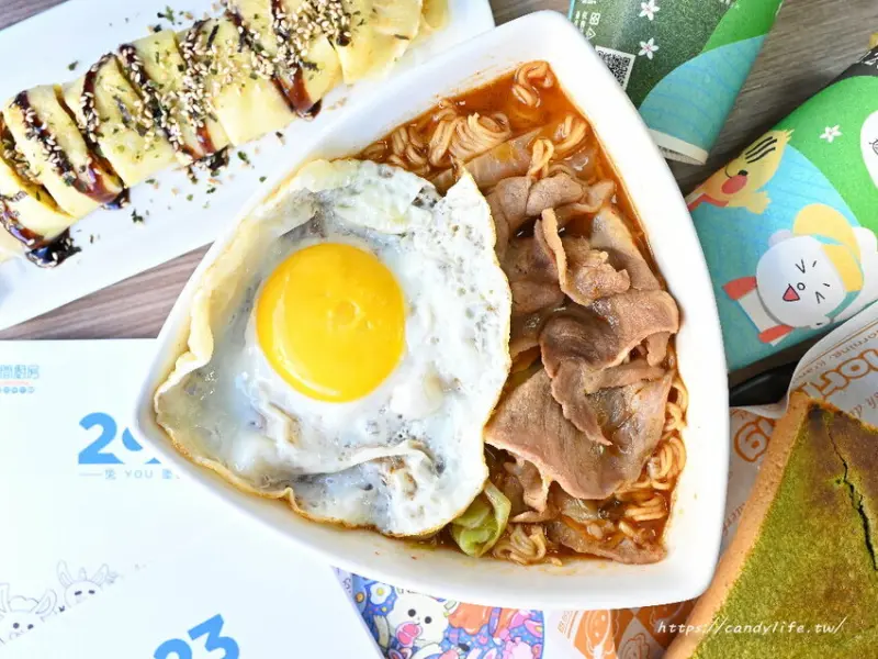 晨間廚房｜台中人氣早午餐餐，新品大人味抹茶厚片一上市就造成轟動！還有麻辣燙細麵暖心又暖胃～