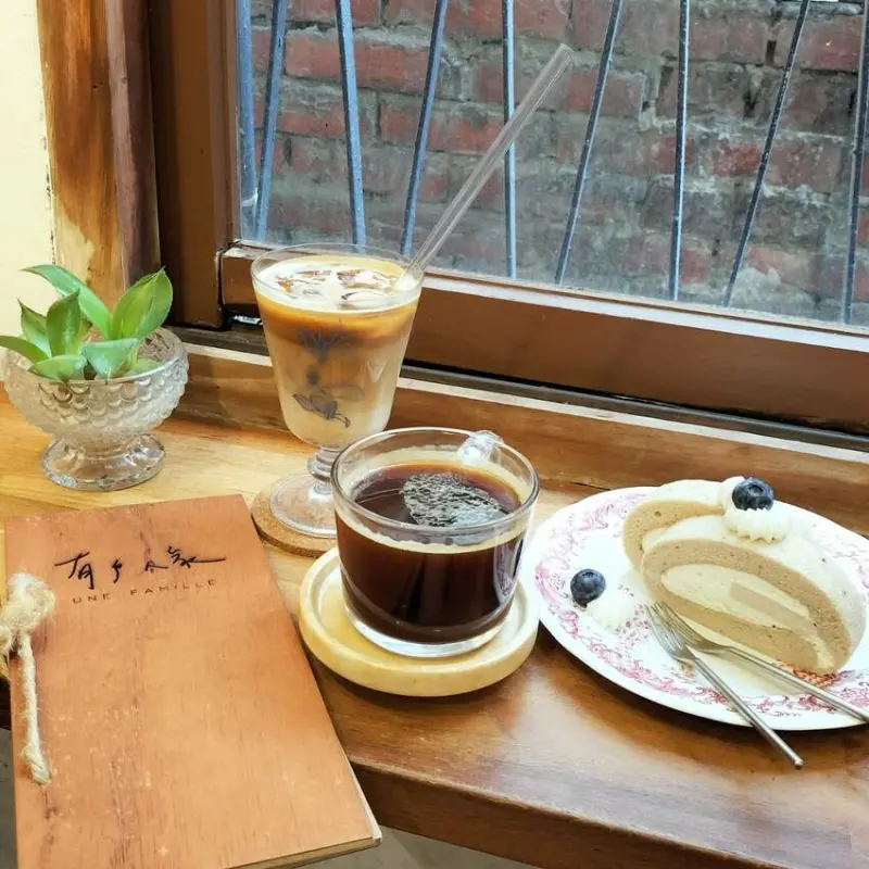 喜歡綠意和老宅風格的朋友肯定會很愛｜甜點咖啡早午餐｜成大附近巷子內｜有戶人家