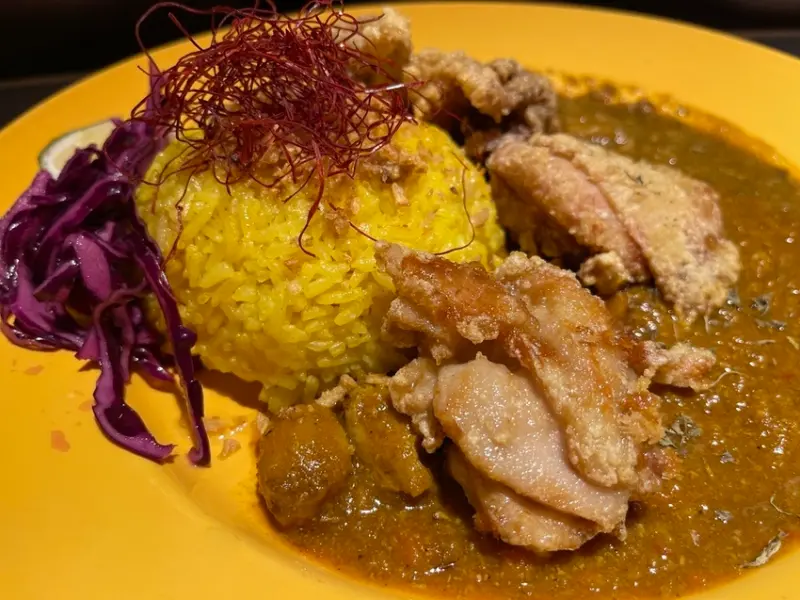 【台北大安東區美食】2023大阪香料咖哩，藏身在小巷中的日式咖哩東區美食，雙醬齊發，還可以免費加薑黃飯！