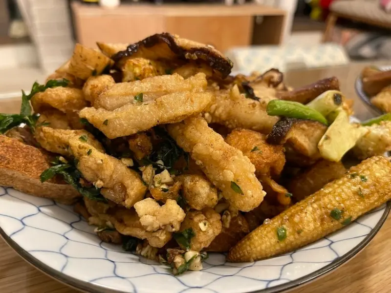 【台北大安美食】師大夜市師園鹽酥雞，近40年的美味，撫平炸物熱愛者的心靈